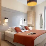 朱莉娅奥古斯塔皮尔住宅尊贵假日公寓 公寓式酒店 4*