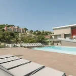 朱莉娅奥古斯塔皮尔住宅尊贵假日公寓 公寓式酒店