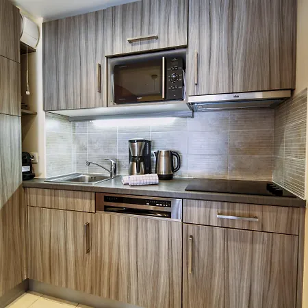 レジデンス ピエール＆バカンス プレミアム ジュリア オーガスタ