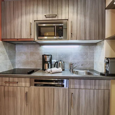 Pierre & Premium Julia Augusta Apartmanhotel