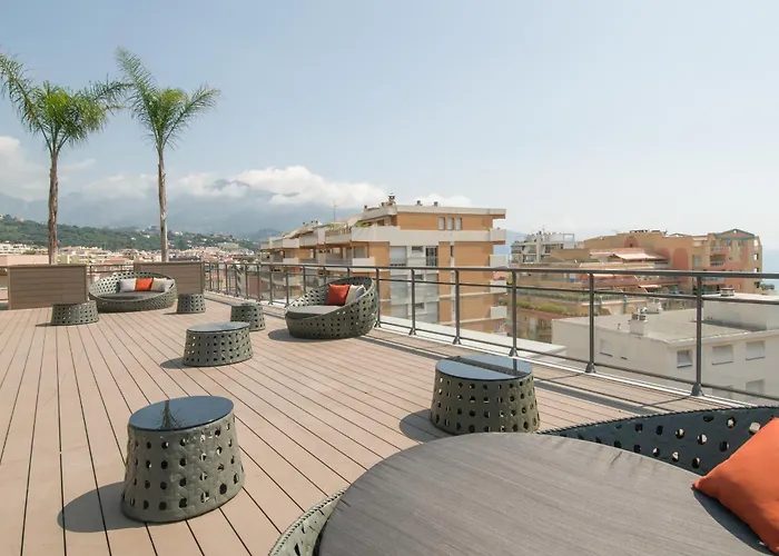 Ξενοδοχείο με διαμερίσματα Pierre & Premium Julia Augusta Roquebrune-Cap-Martin